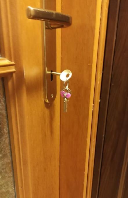 "Orchidea" Camera Privata Nell'Appartamento Condiviso Cagliari Esterno foto